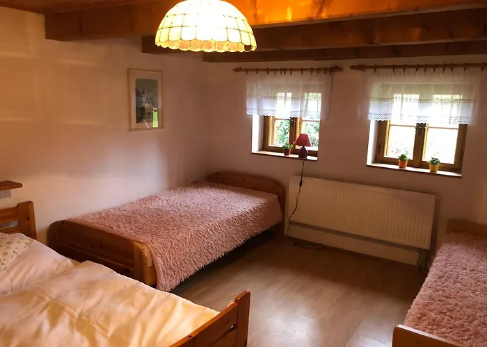 Chaloupka U Jiřího 3*
